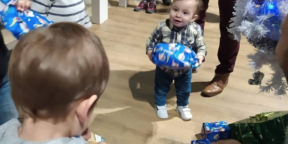 noel-enfant-salle-de-spot-unity-training